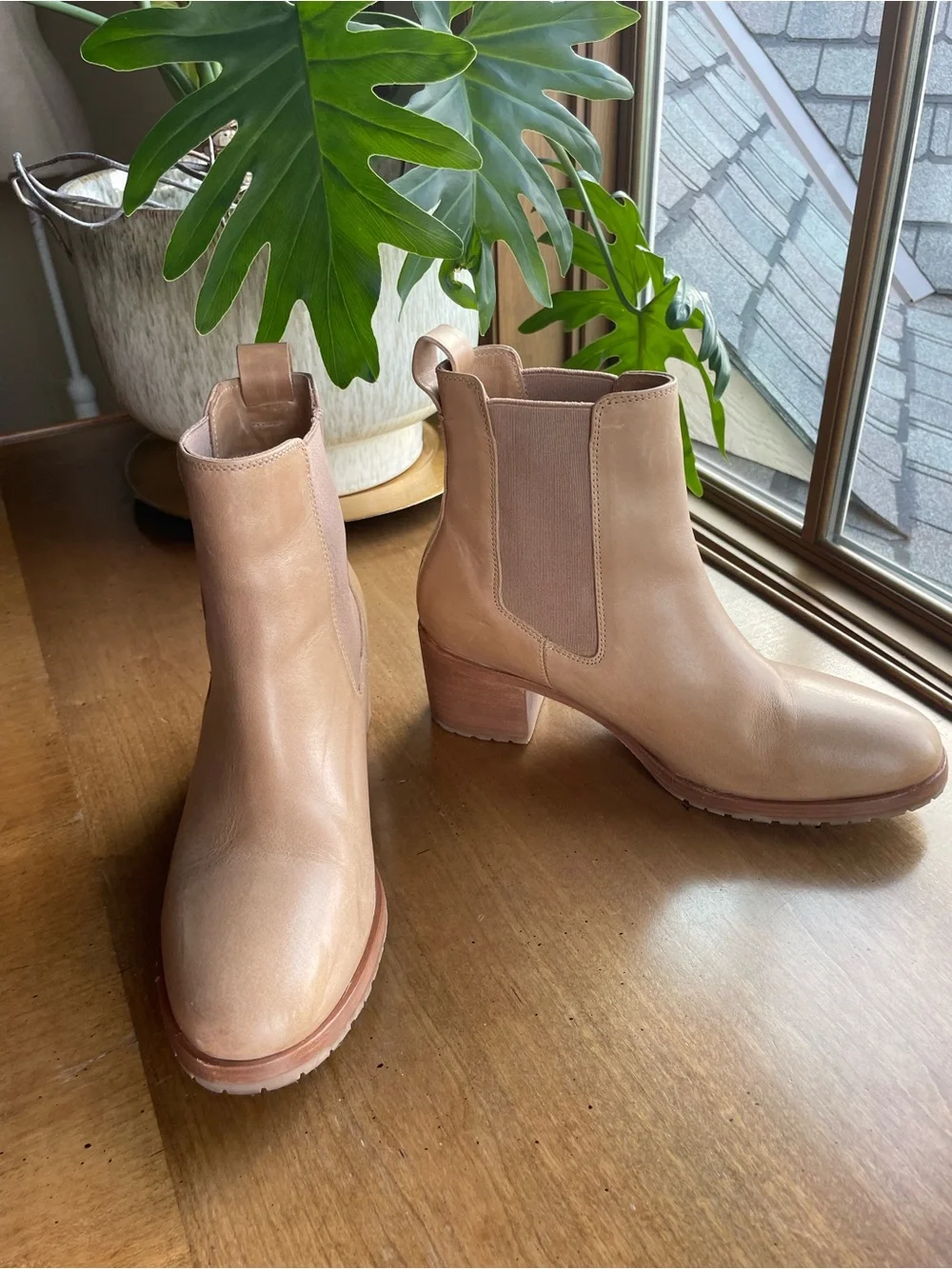 Nisolo Tan Leather Chelsea Ankle Block Heel Booties 9.5